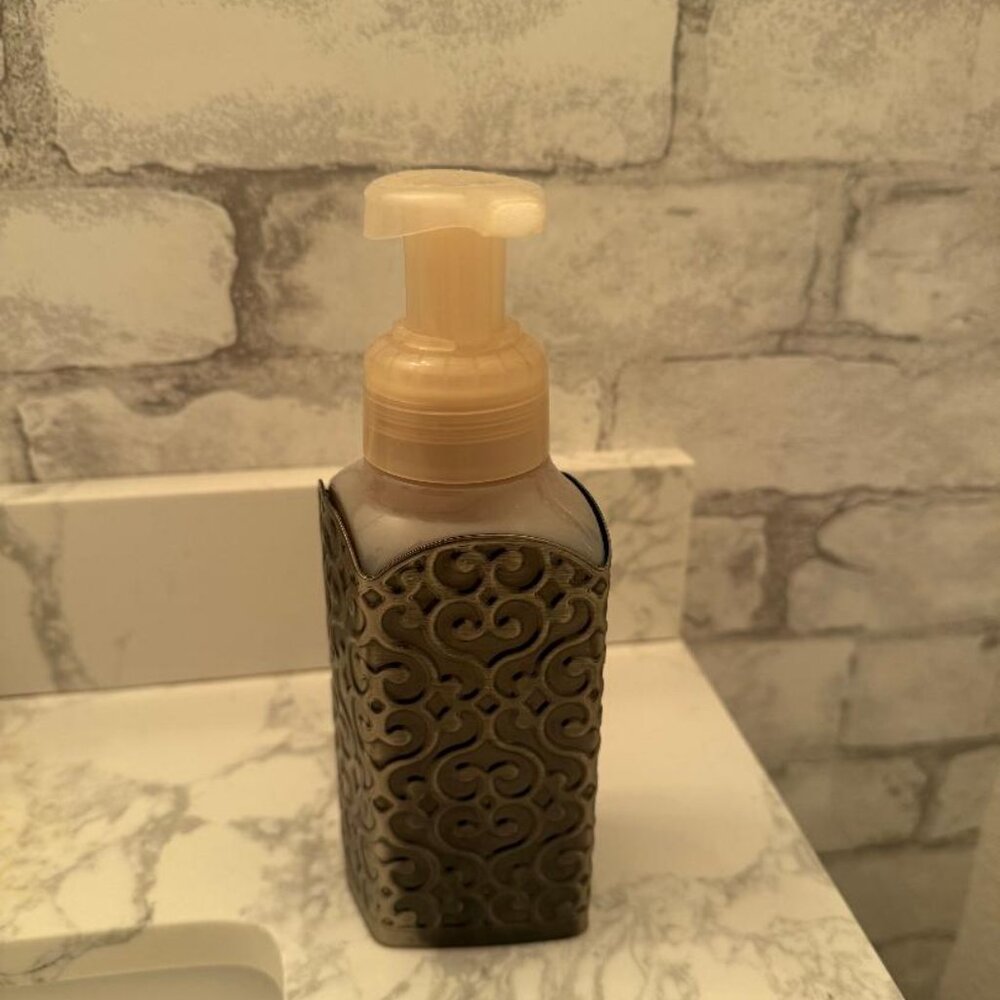 BBW Liquid Soap Holder - Picture 2 of 2